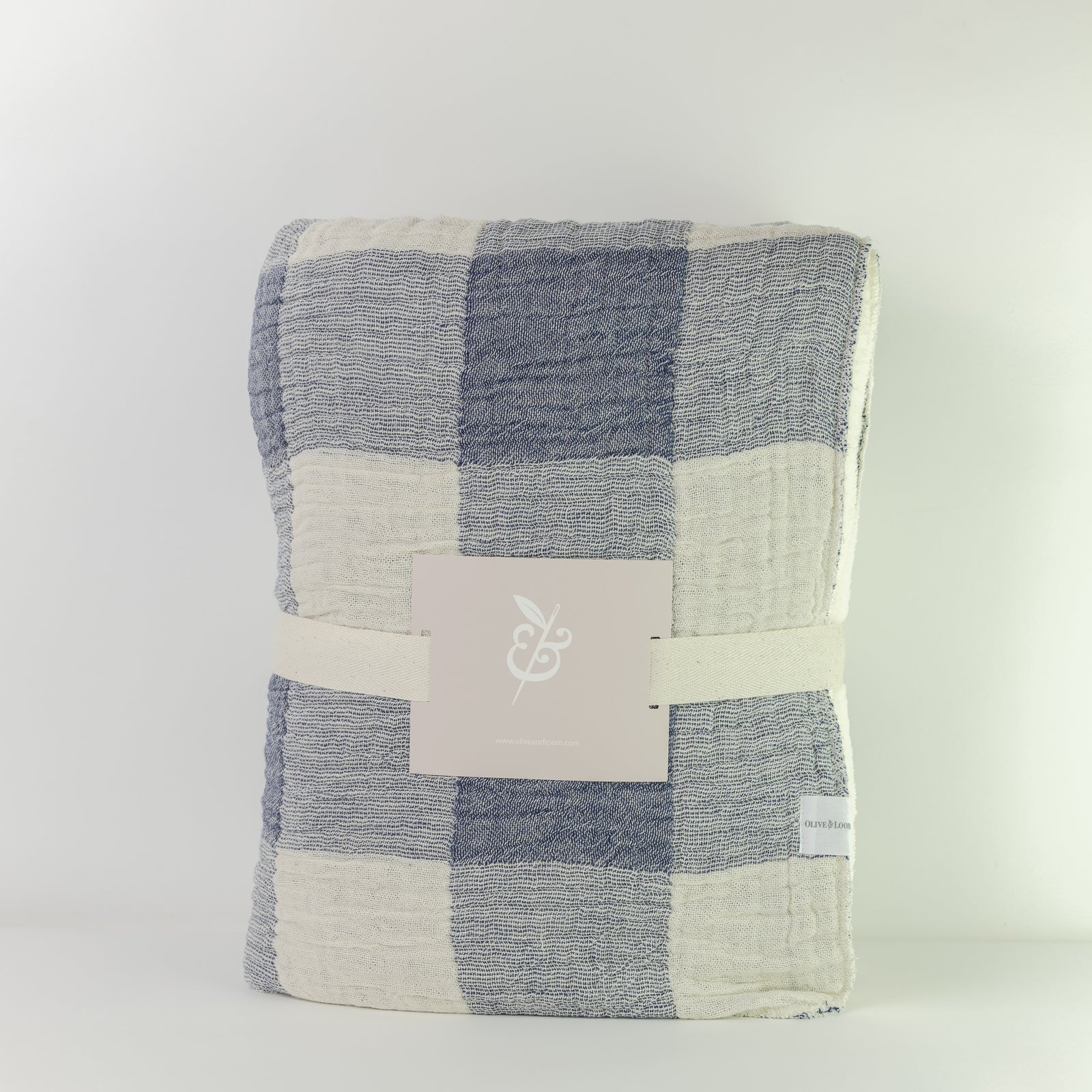 Signature Plaid Throw Blanket