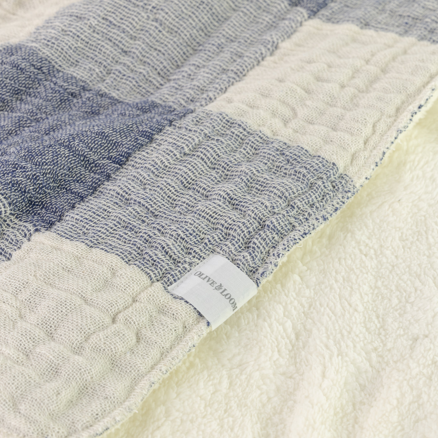 Signature Plaid Throw Blanket