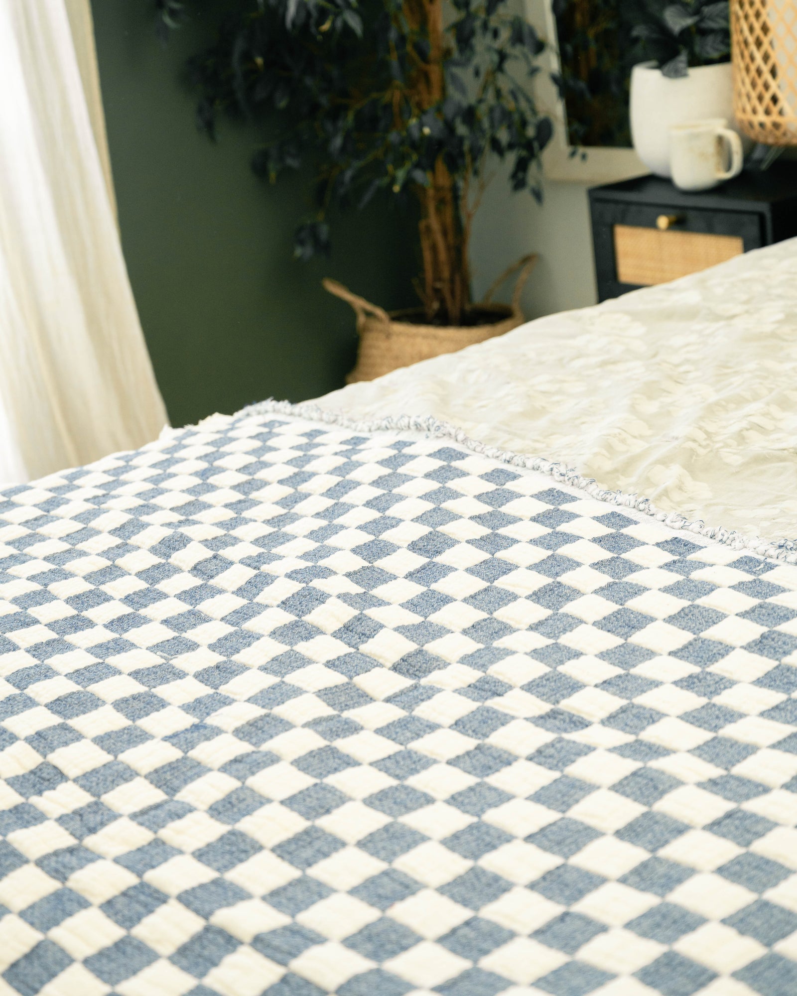 Mira Cotton Quilted Throw