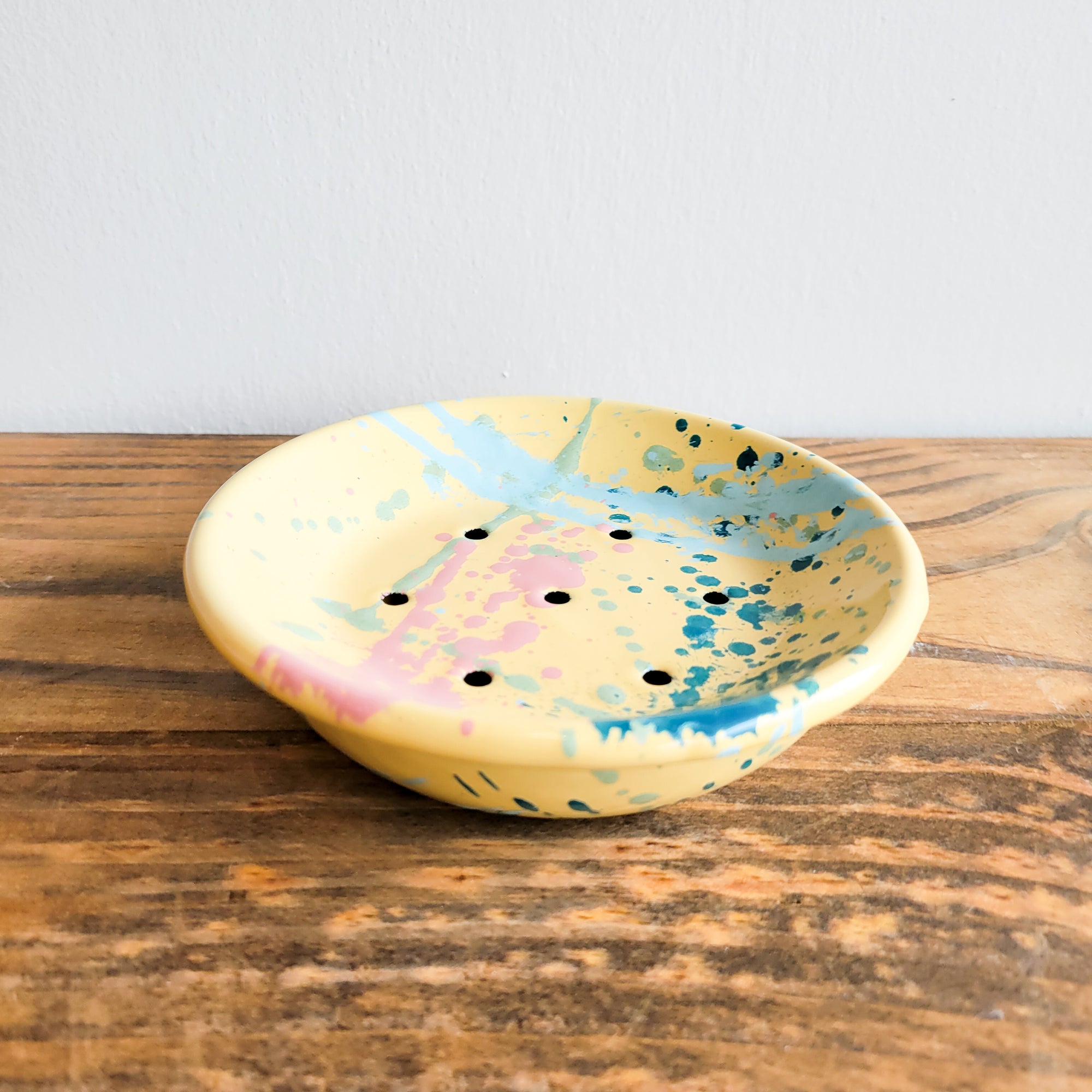 Splash Enamel Soap Dish