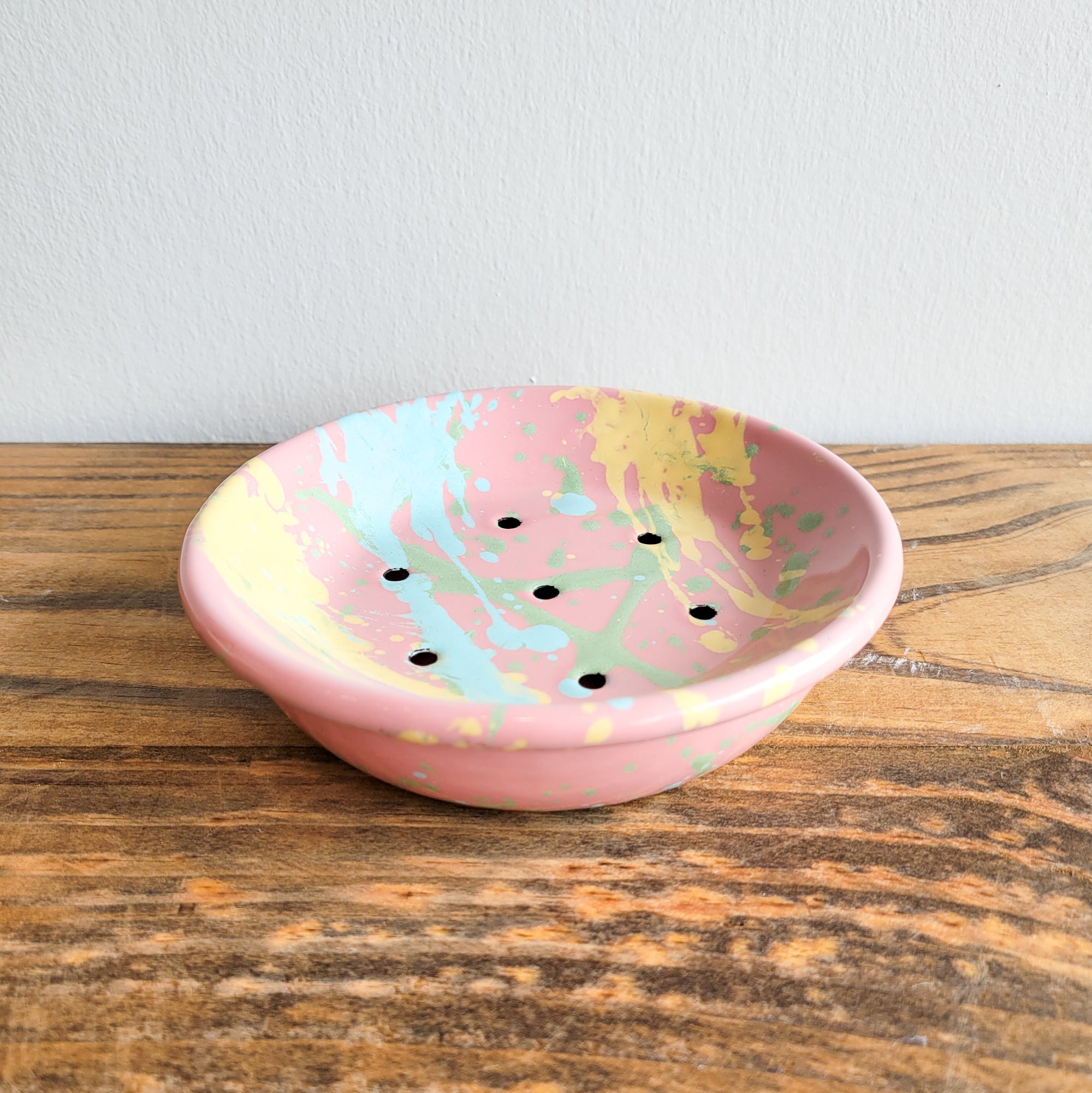 Splash Enamel Soap Dish